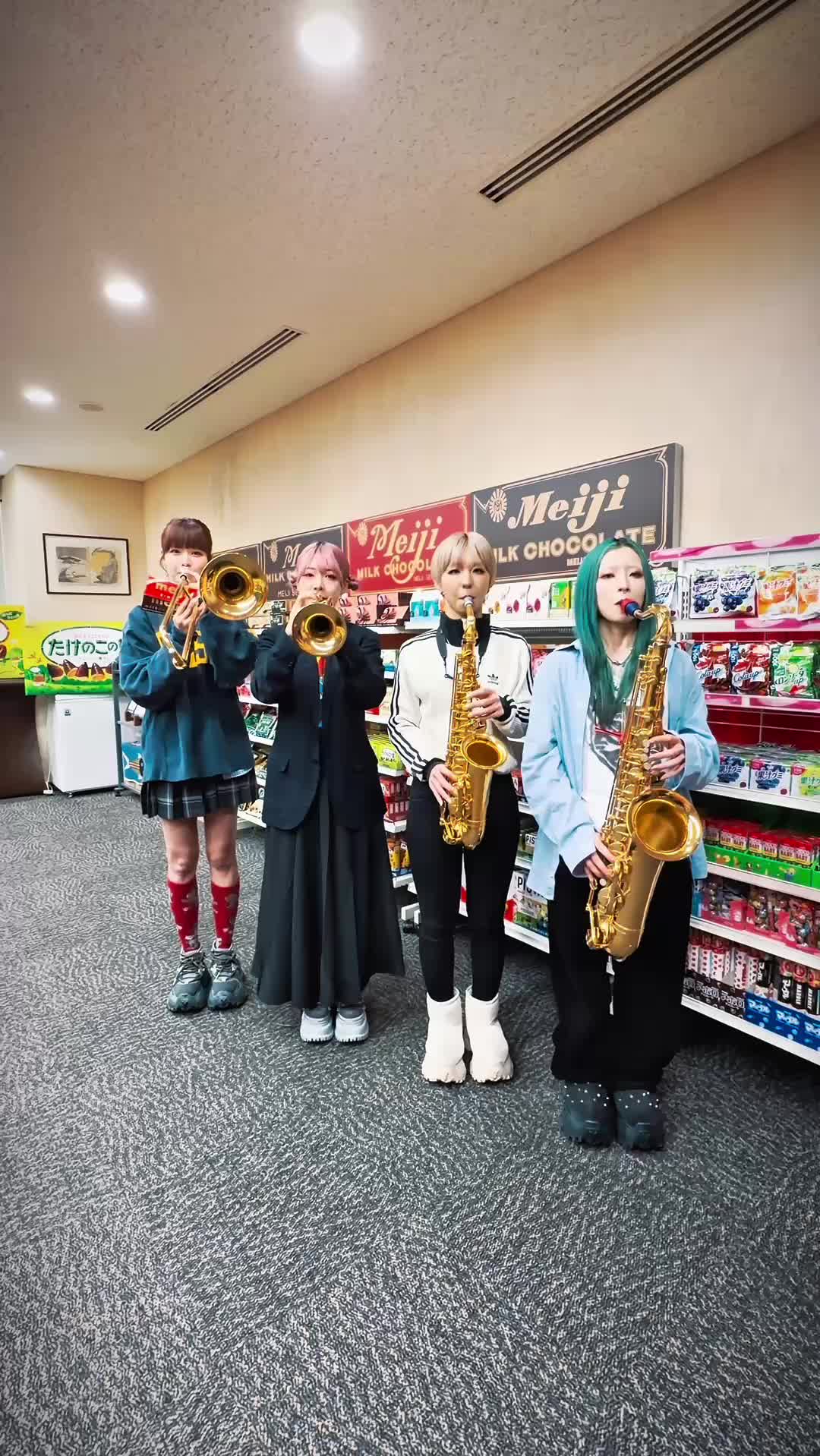 @MOS