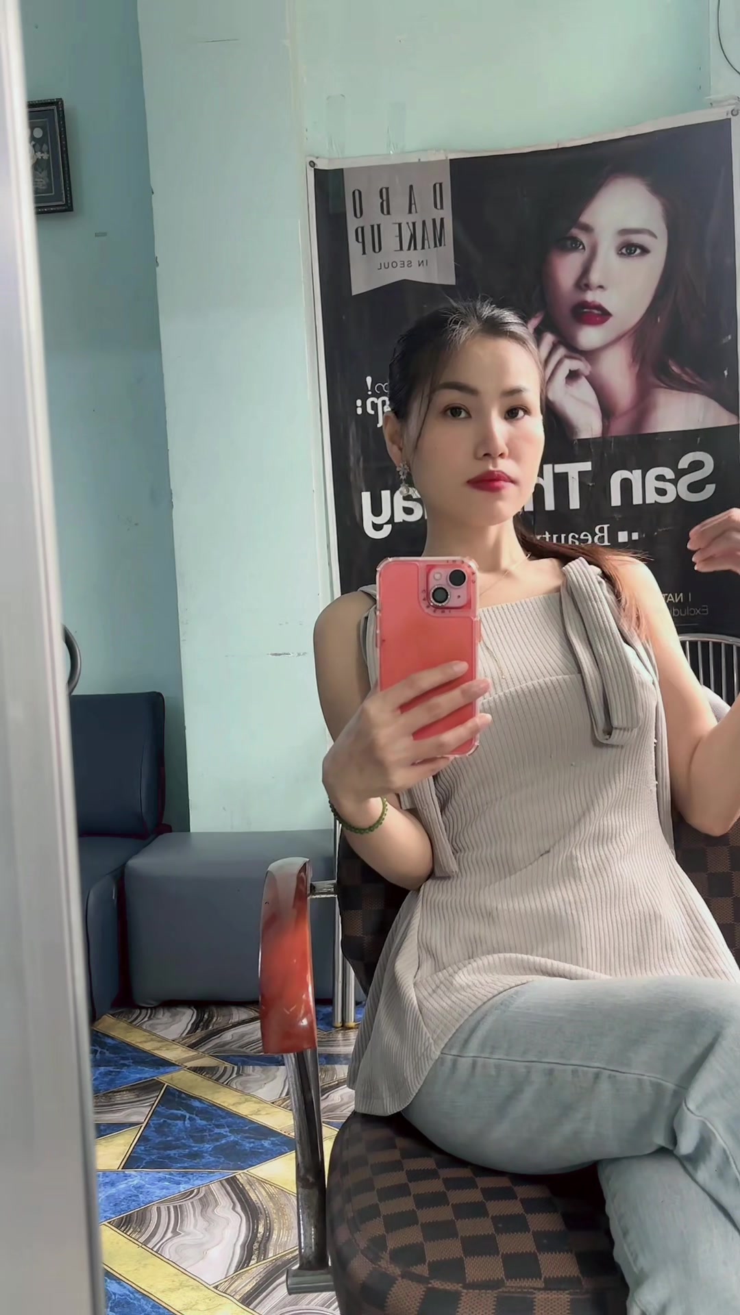 @KhinPOPOHtet