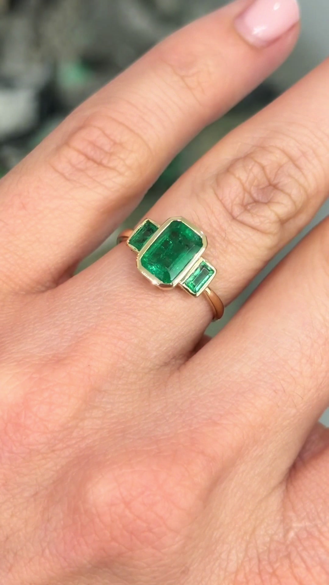 @JR Colombian Emerald