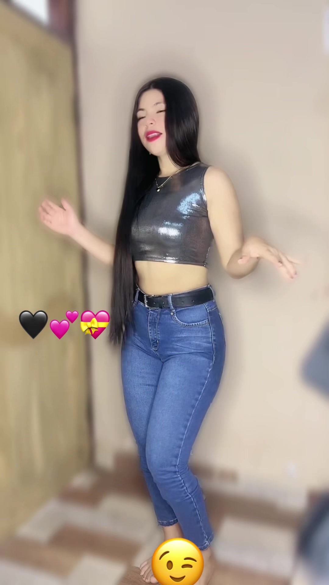 @🖤𝔼𝕝𝕪