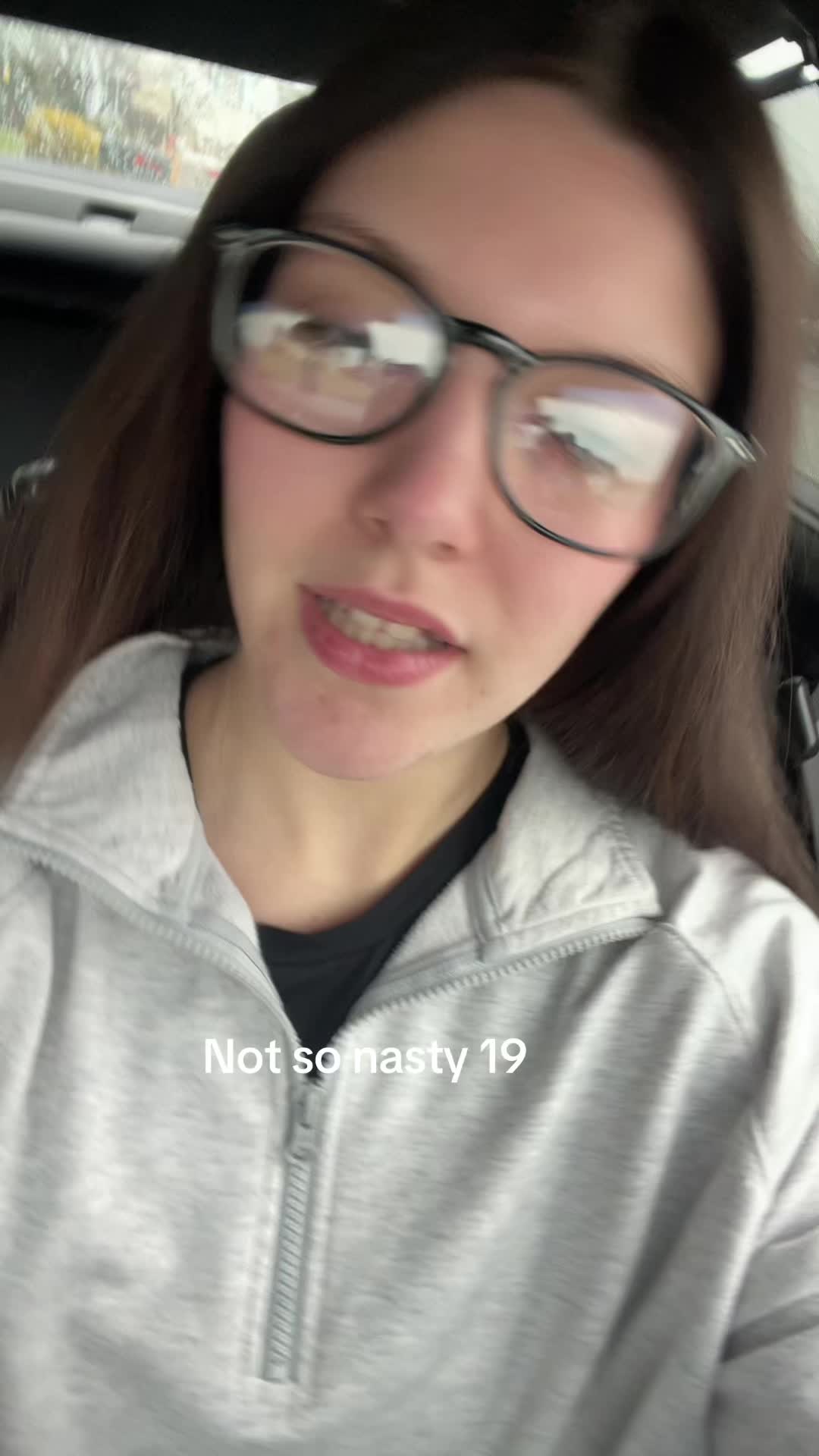 @chlo 🦦