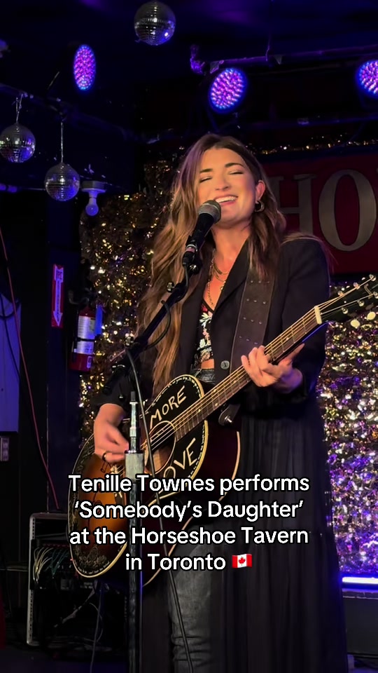 @Toronto's New Country 93.5