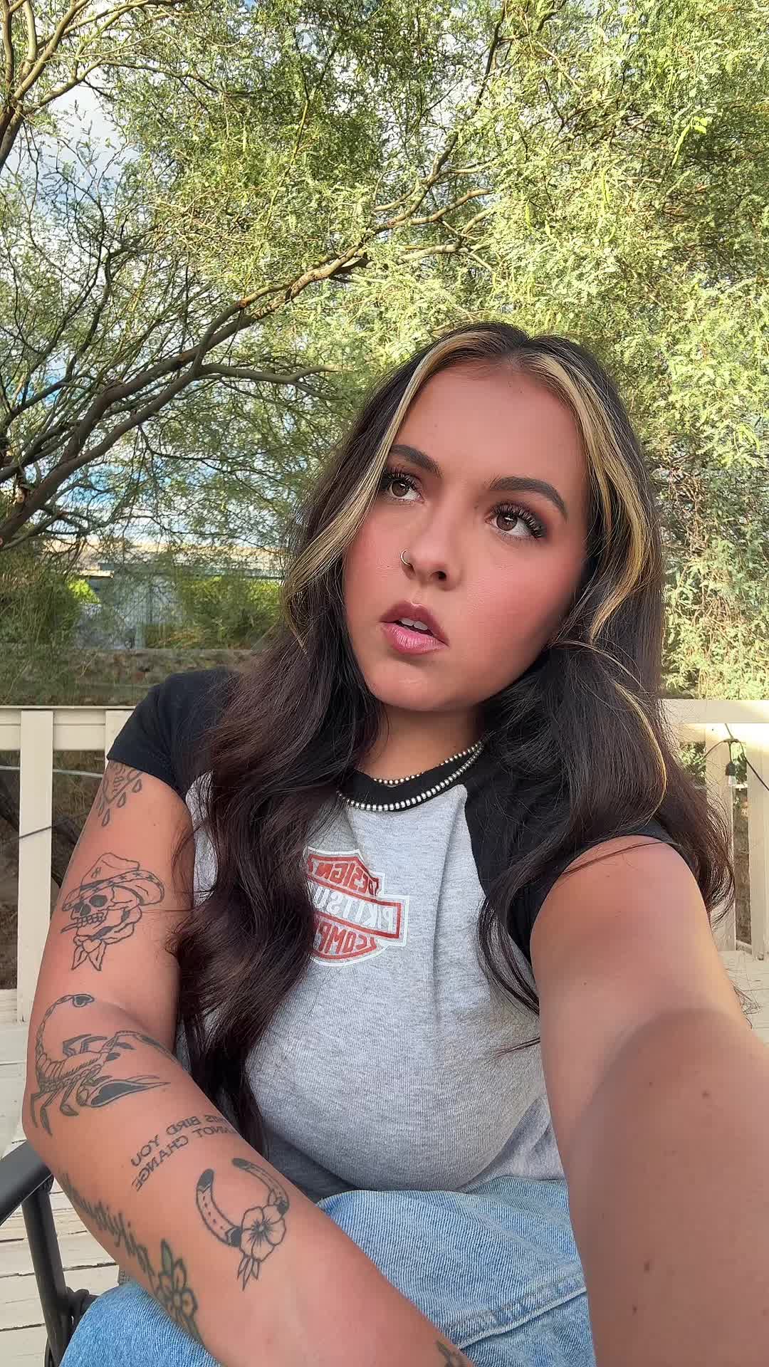 @pikivids_