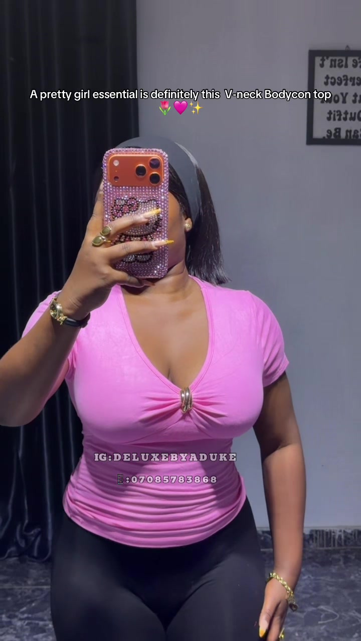 @Deluxebyaduke (CLOTHING STORE)