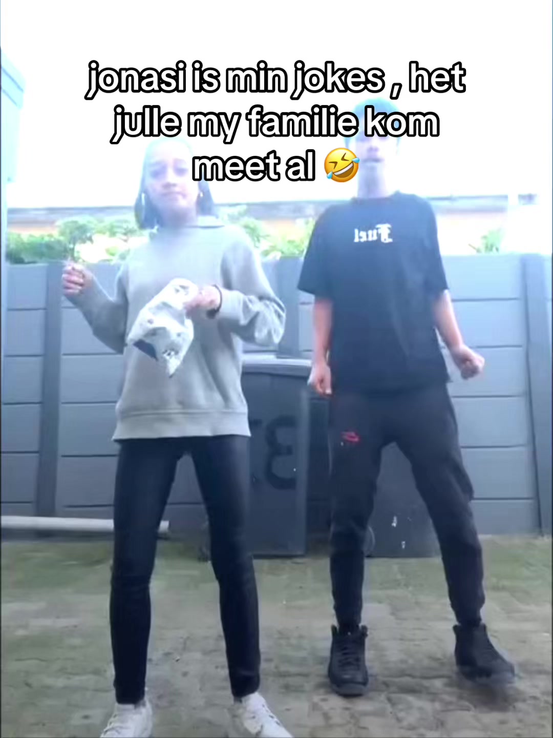 @𝔱𝔢𝔯𝔯𝔦_𝔞𝔯𝔢𝔫𝔡𝔰𝔢