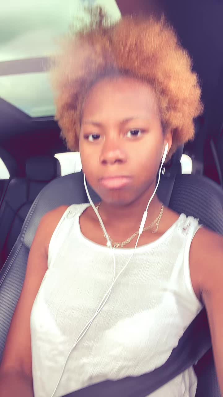 @Dollface