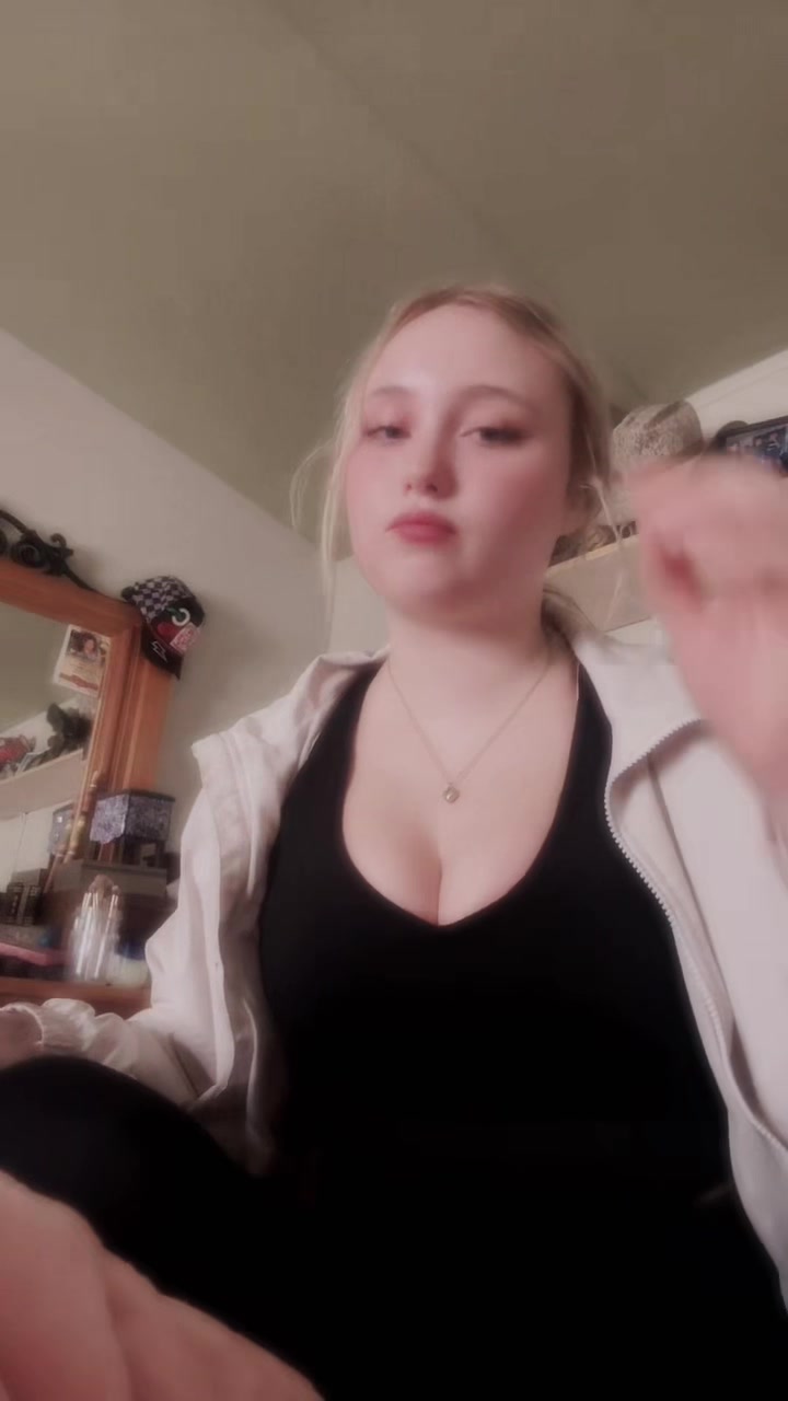 @Jezzibel