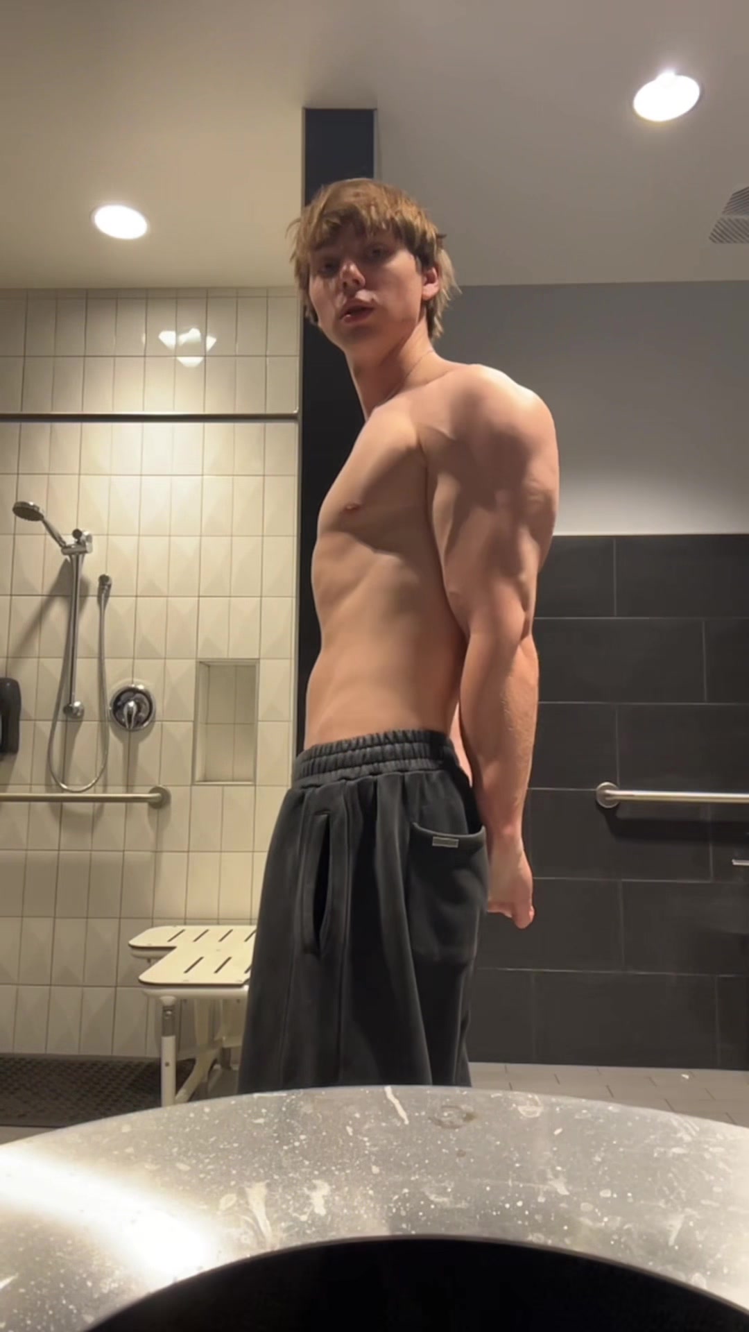 @LumMayLift
