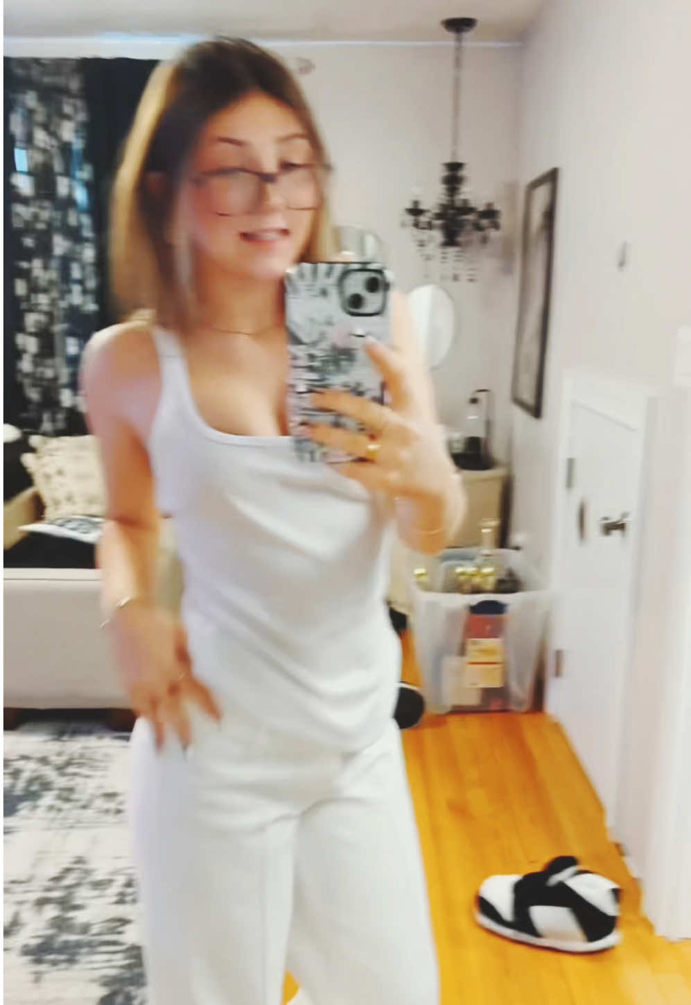 @Ella