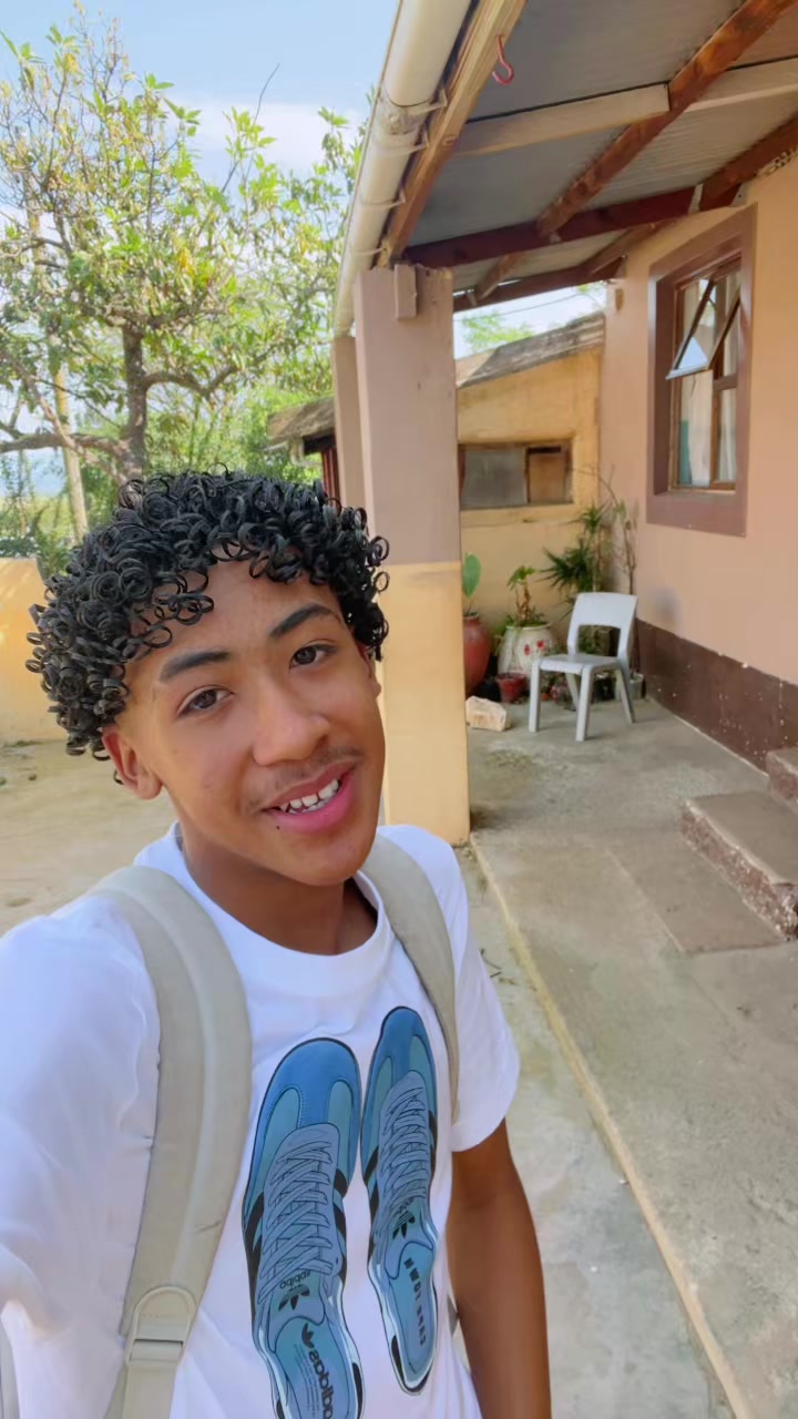 @𝓤𝓷𝓬𝓵𝓮_𝓱𝔂𝓻𝓸𝓷 🗽.
