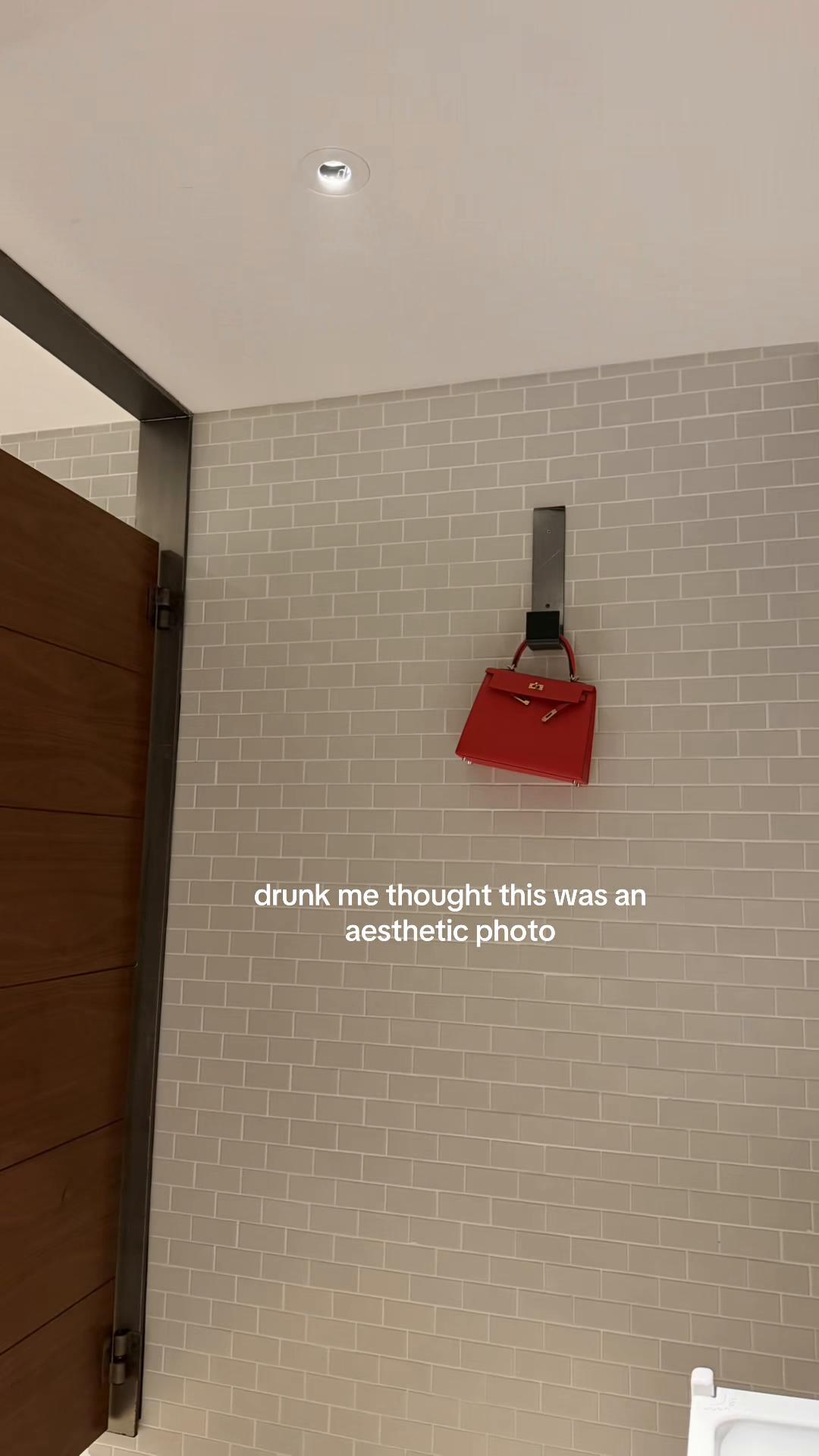 @BEBE