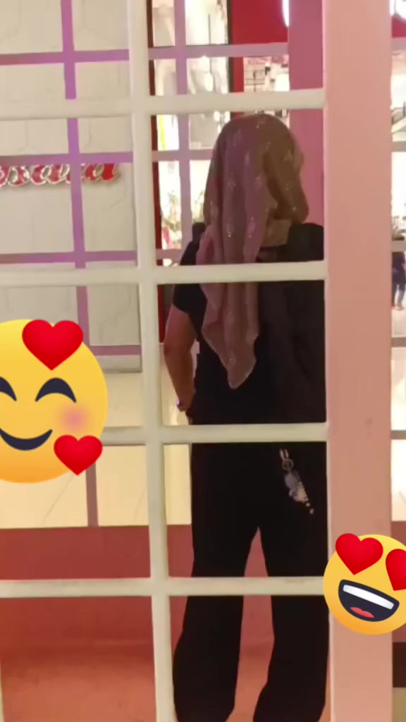 @Zara Pakistani 1