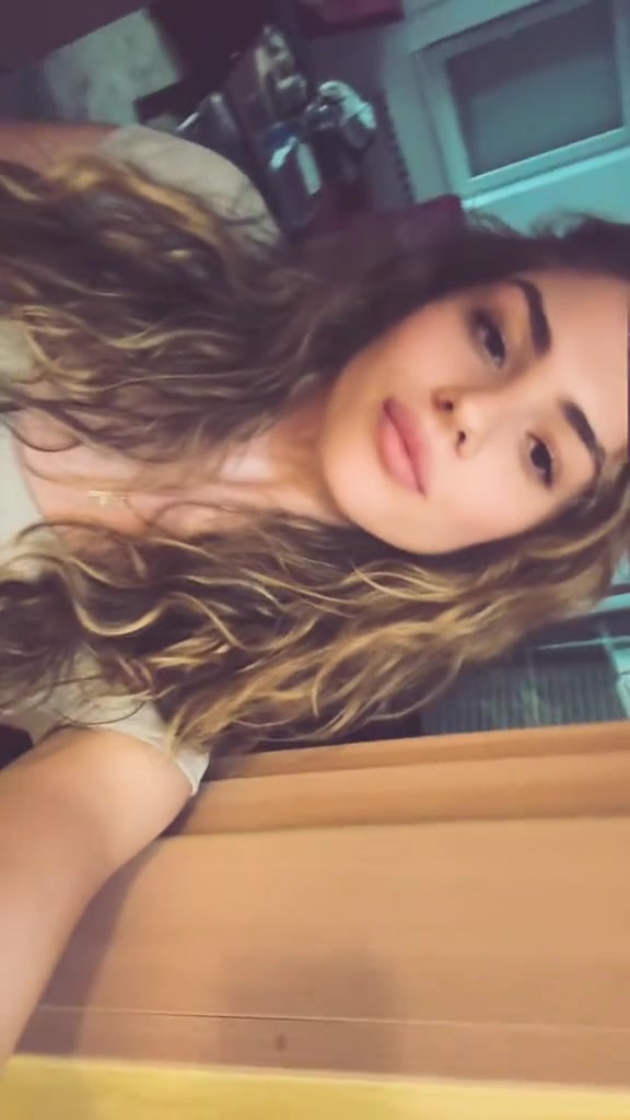 @Миња