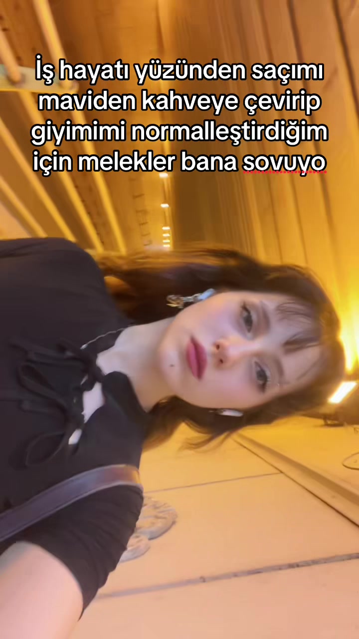 @nur🦊