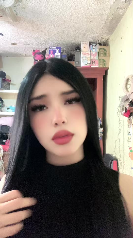 @🧔🏻♀️