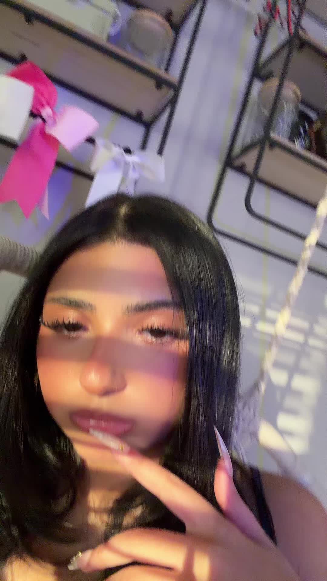 @🤫