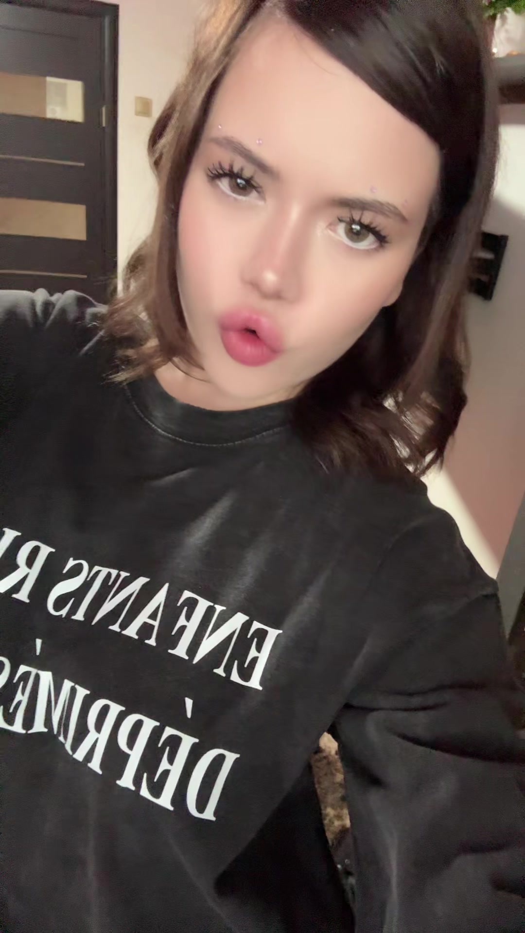 @meļaniia