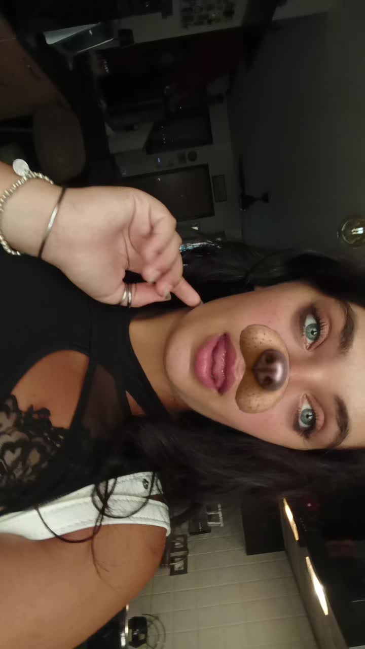 @j🌙