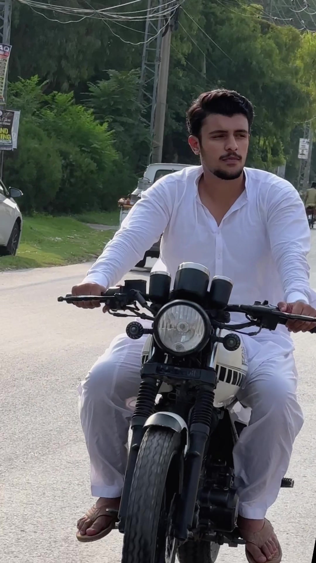 @itzalvi_85