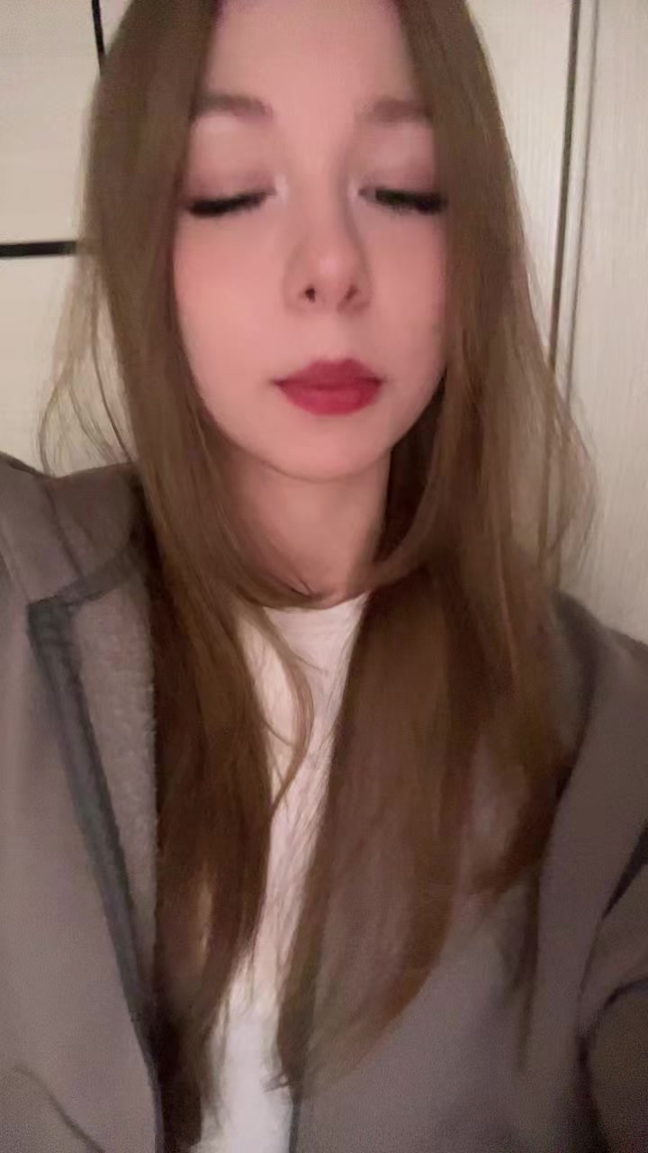 @vvv