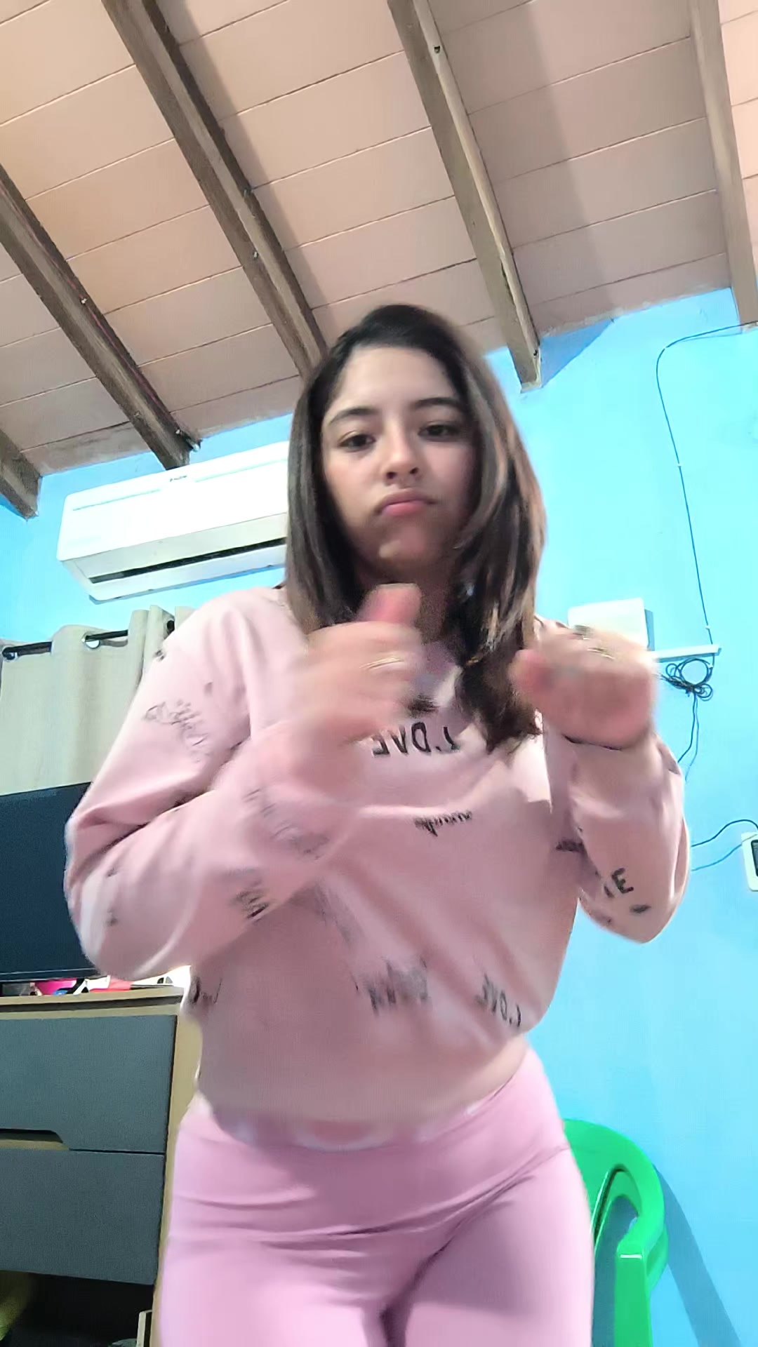 @Anali