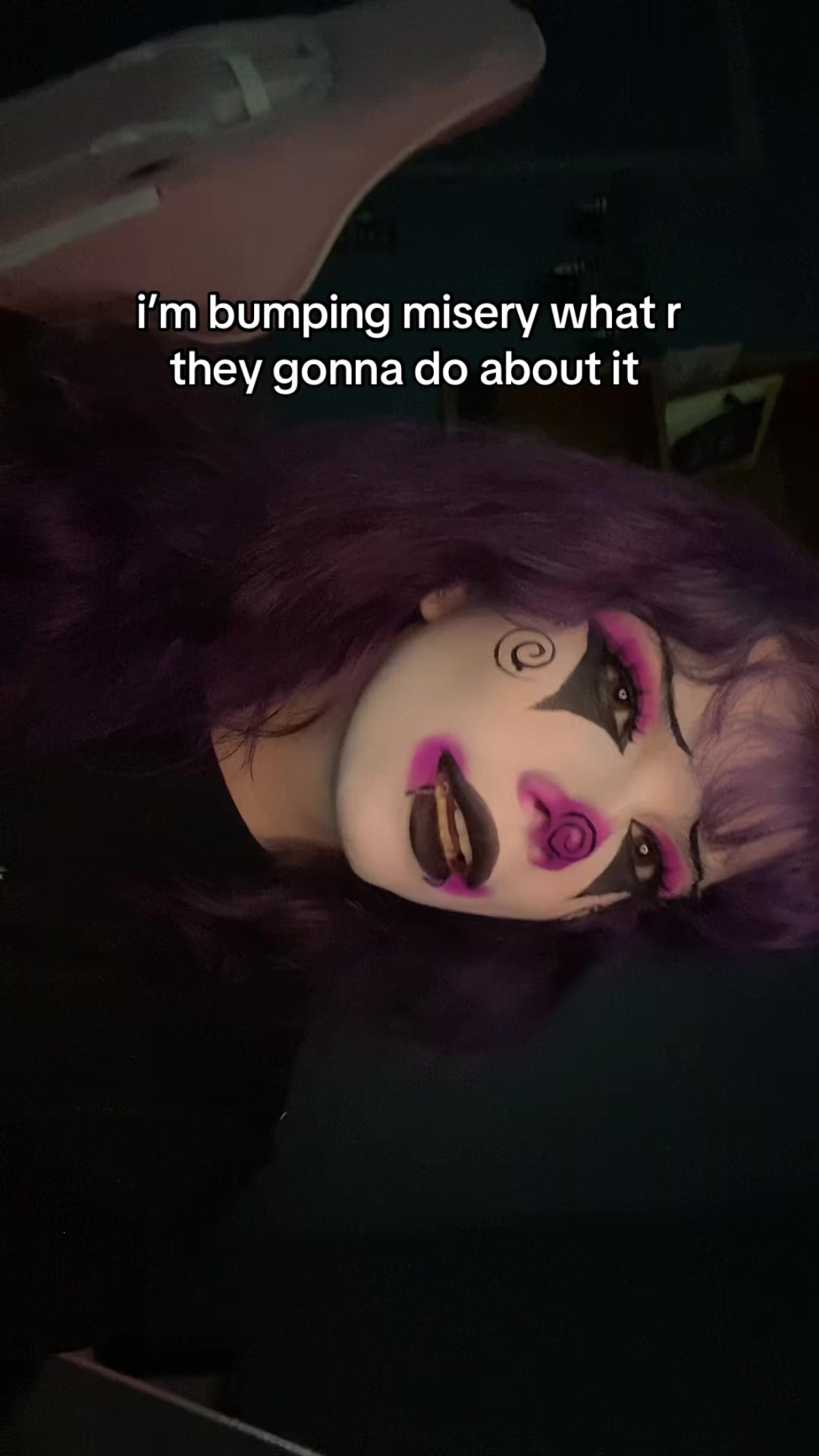 @🍎