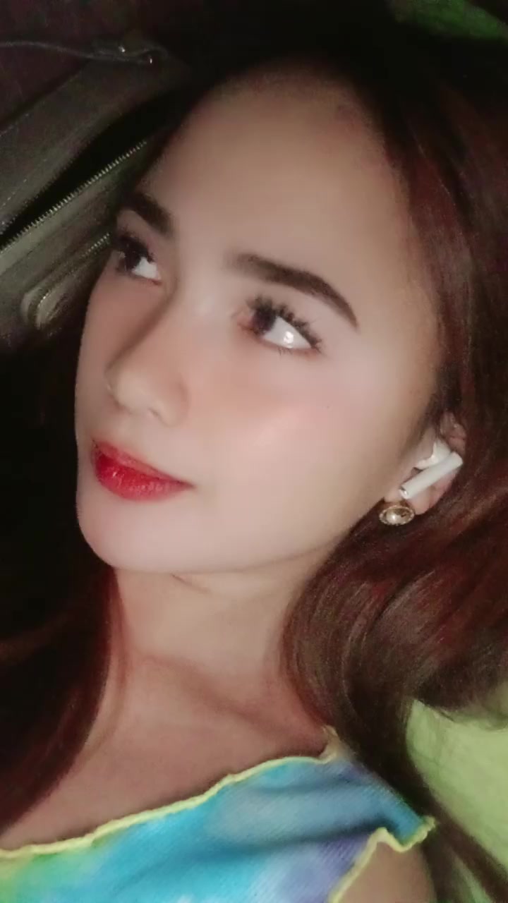 @Christine Aquino