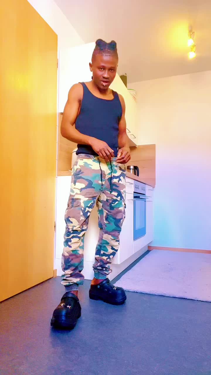@Jay 10 🇸🇱🇩🇪