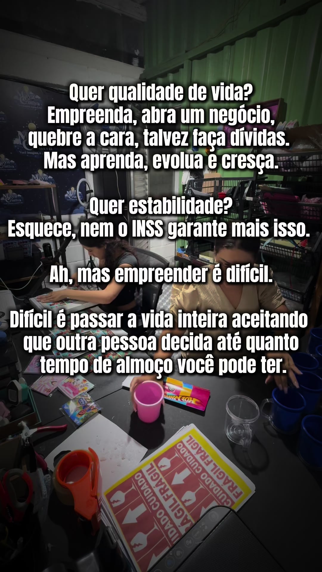 @Iza Sampaios | Creator