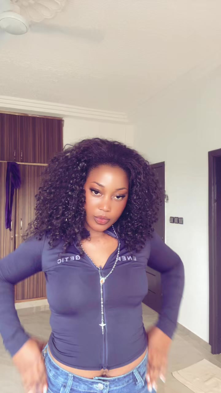 @Christelle Miller💜🇫🇷🇹🇬