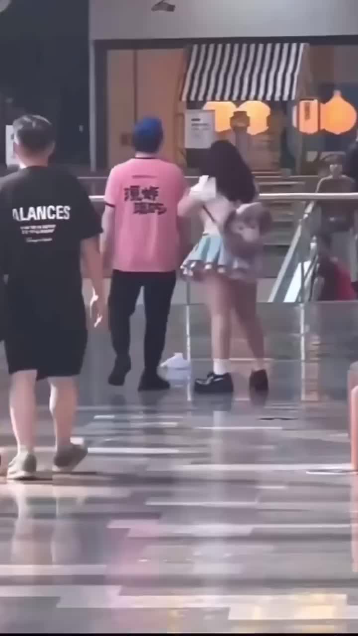 @Public Crashout