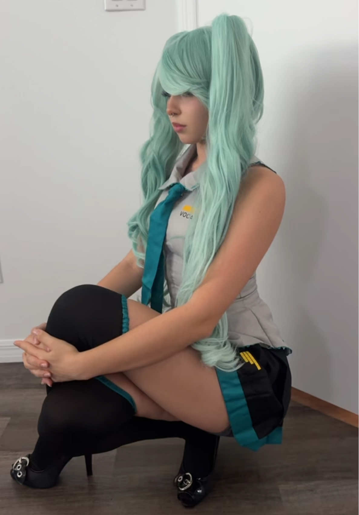 vivi (@vivimommyyy) - Urlebird