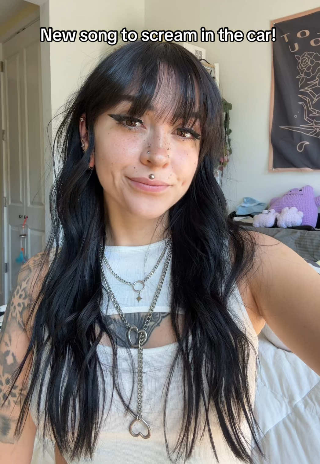 @Lunarfox_