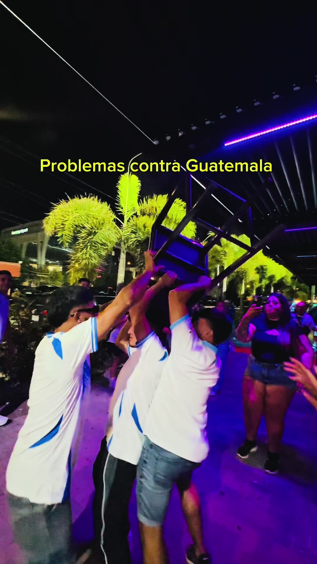 @El Charrula  504 🔨🔨