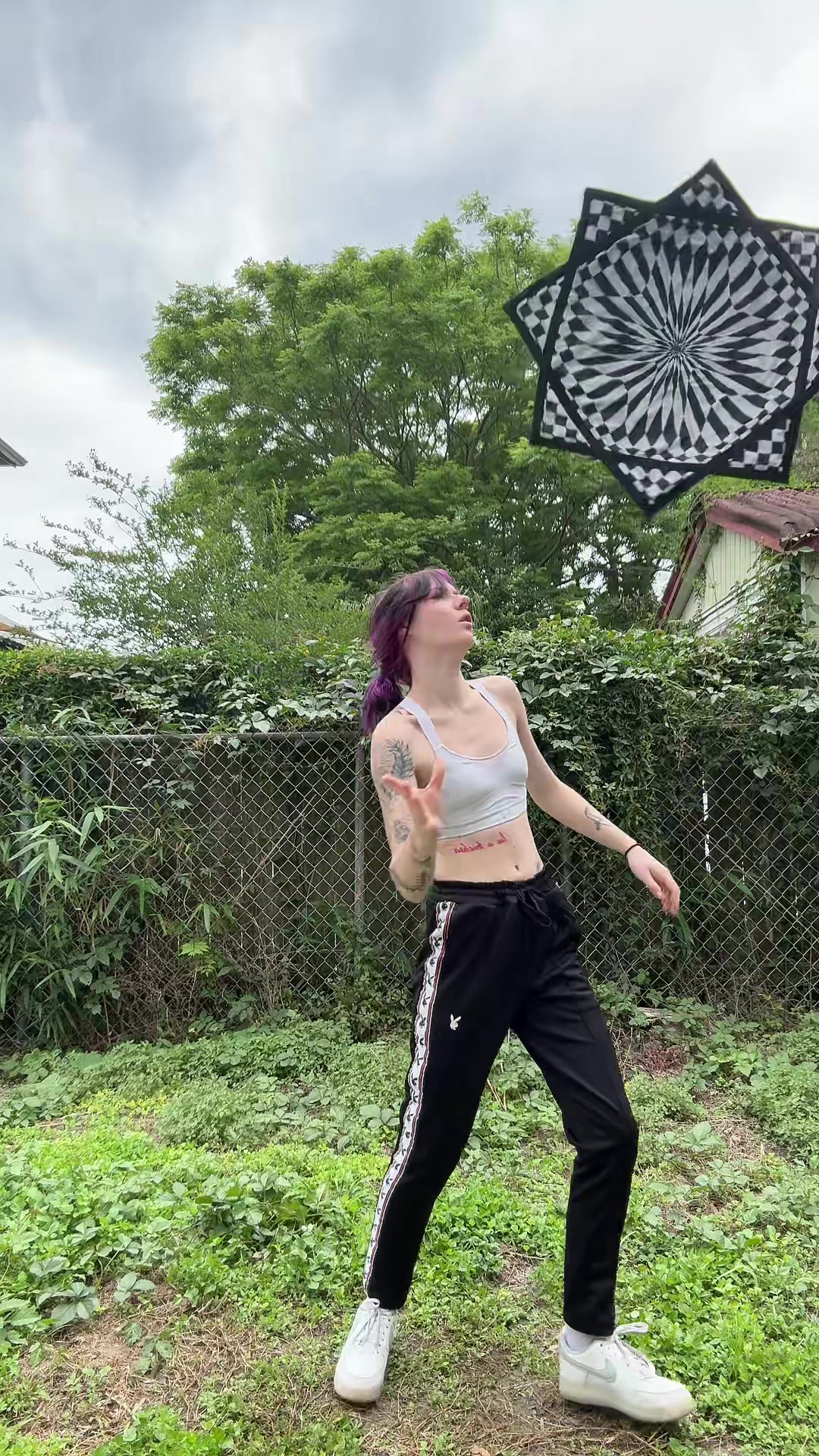 @lilbitopixiedust