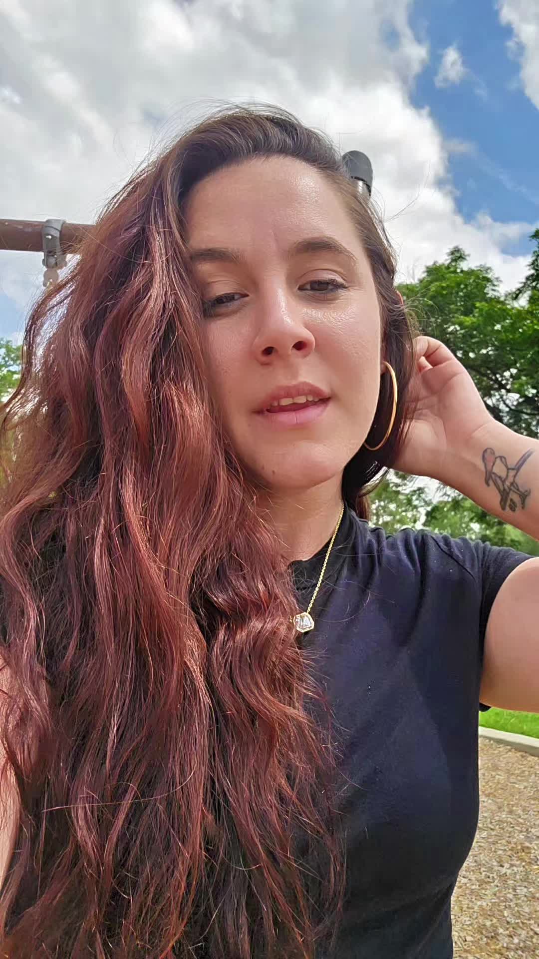 @YeinysVibes