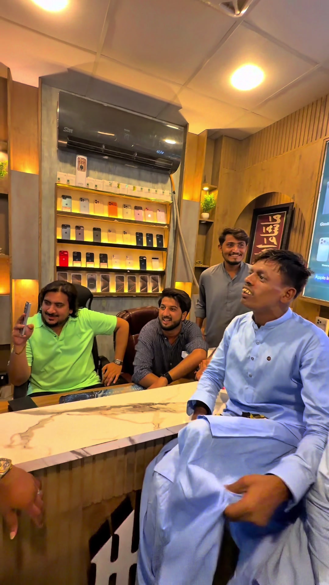 @Veer_Shahzaib