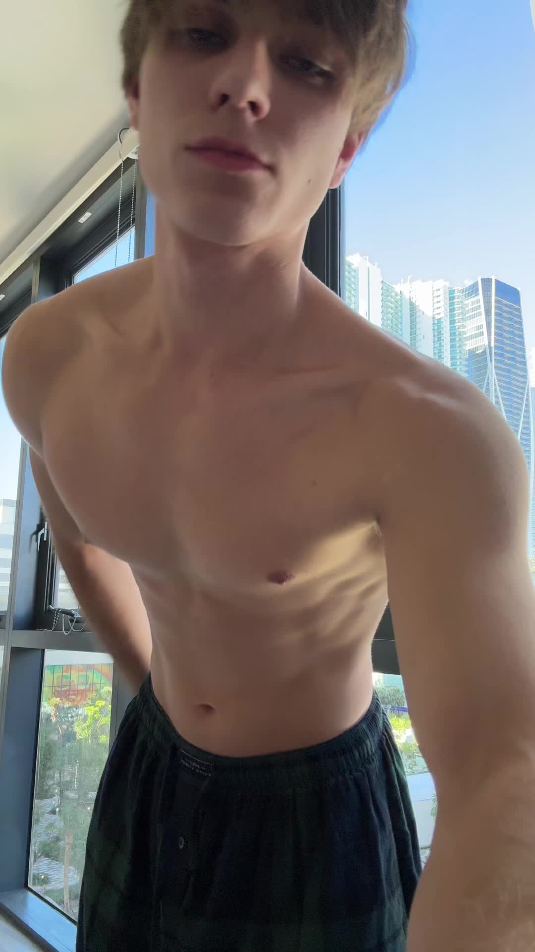 @Notdanielbochkov