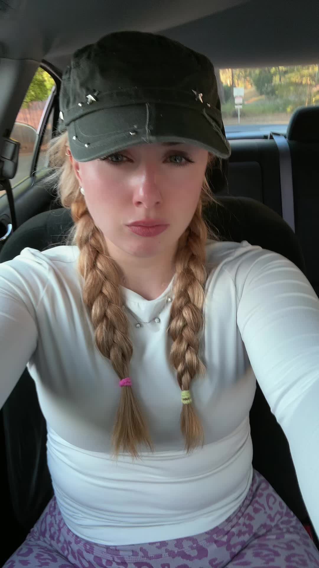 @Kr1ssee