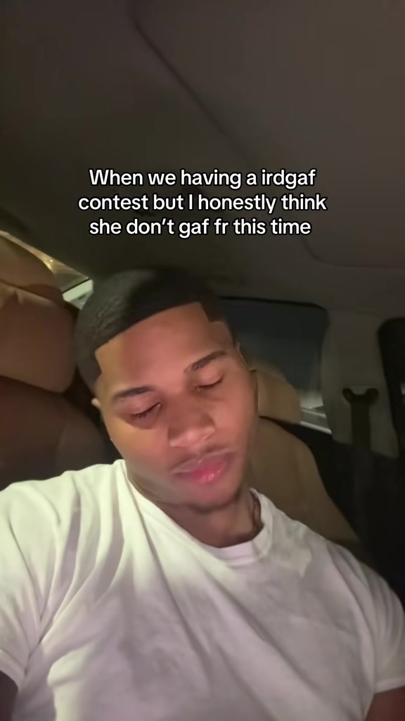 @_deewho