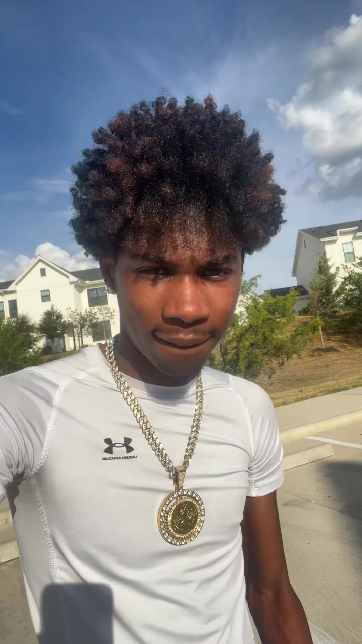 @Isaiah🍫