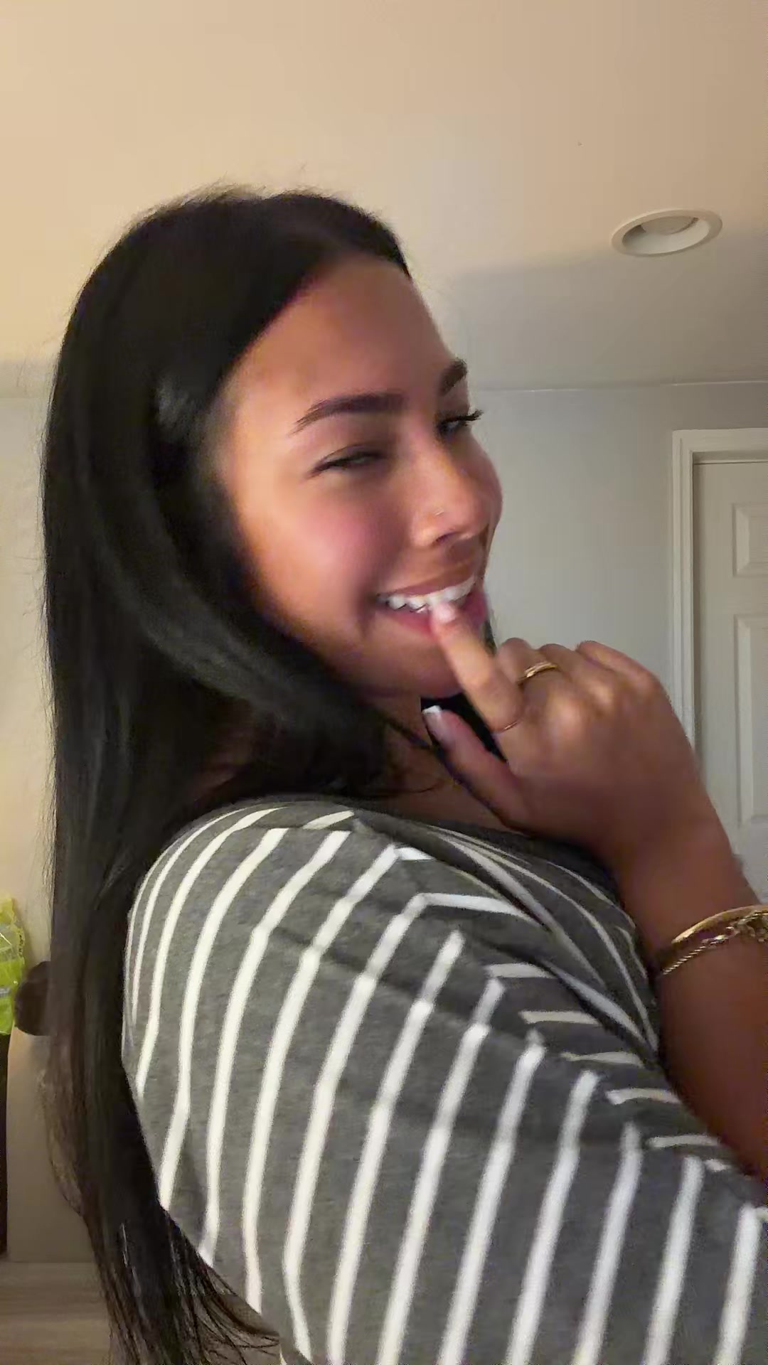 @𝒩˖*
