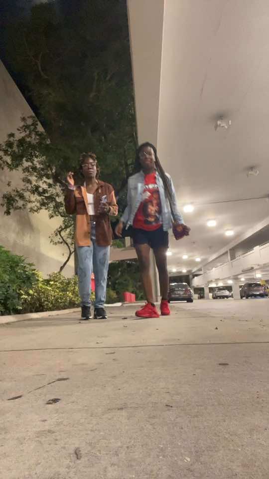 @Simply_Julynda