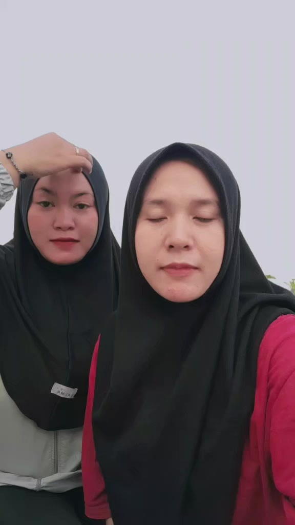 @Lia_Liyok