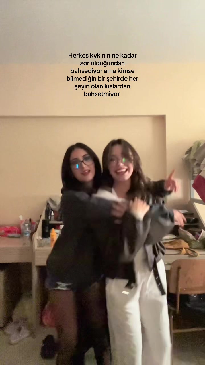 @Ayşenur