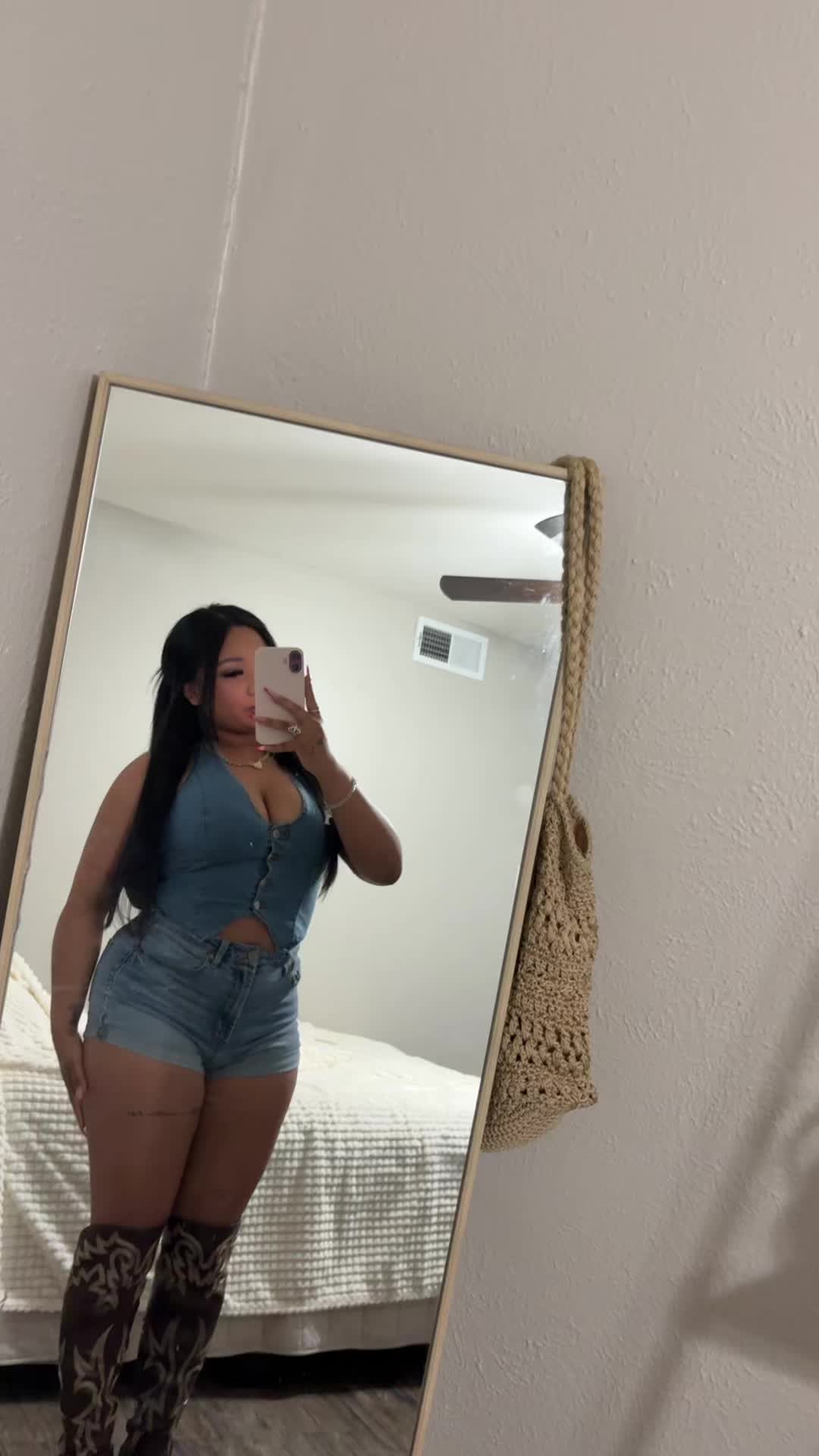 @JEN ୨୧