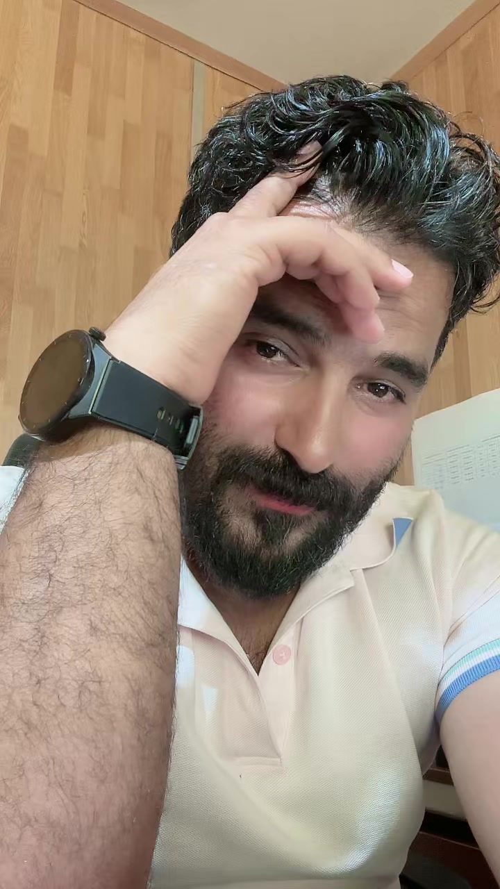 @𝓐𝓵𝓲 𝓒𝓱𝓪𝓻𝓪