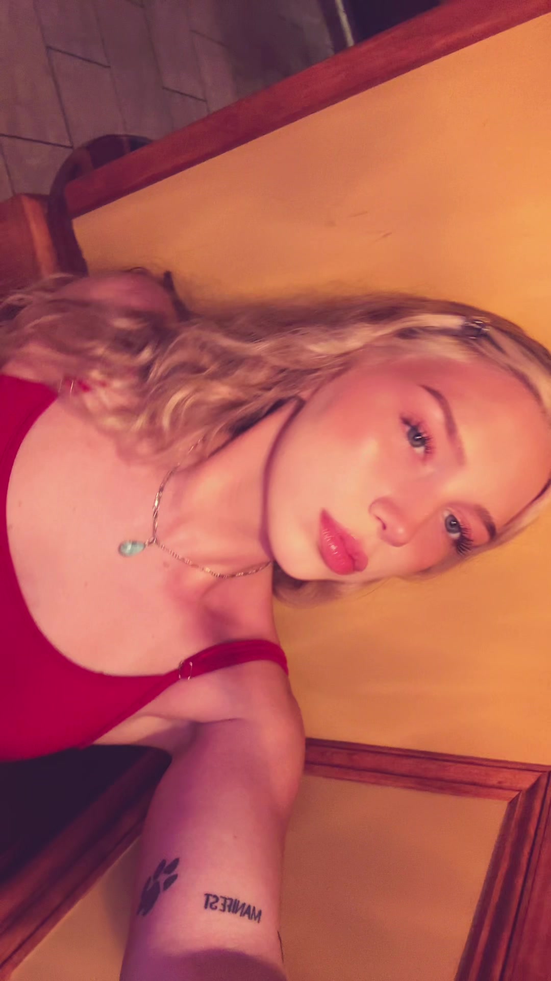 @ays ☮︎