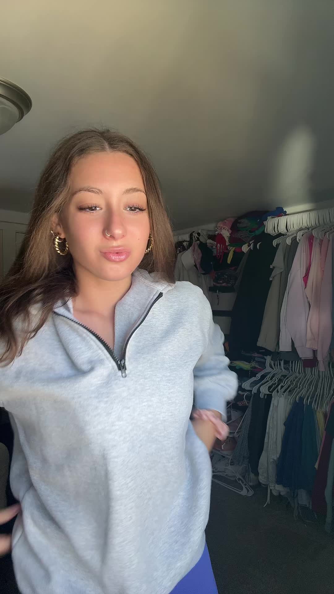 @weirdgirIhotbod
