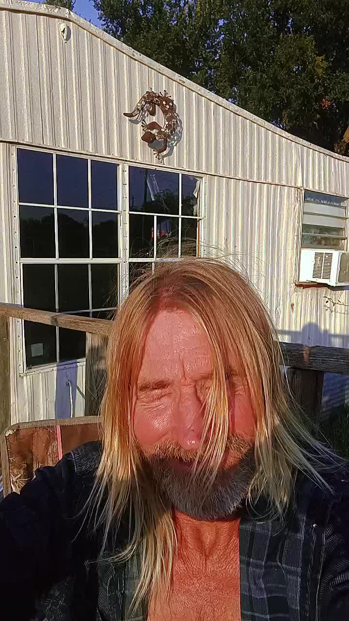 @👑ronbug 🐛🎸🔥